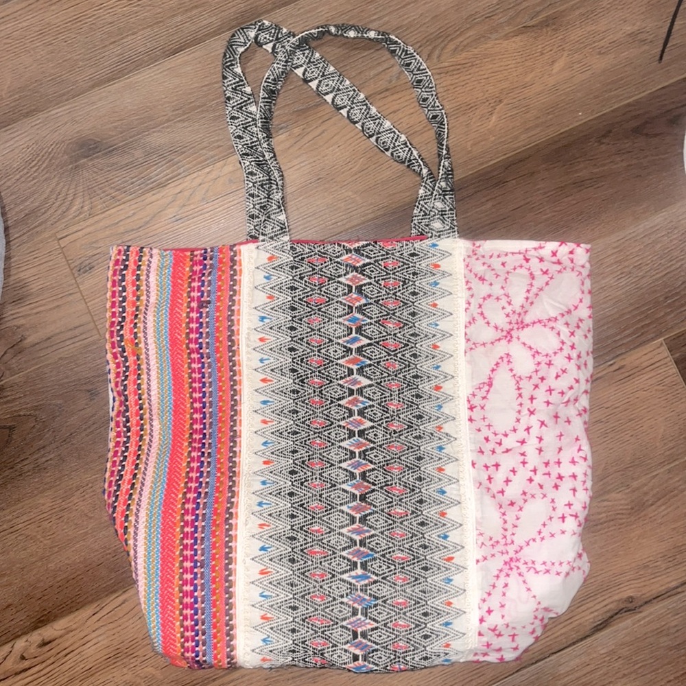 Chloe & Lex Summer Tote